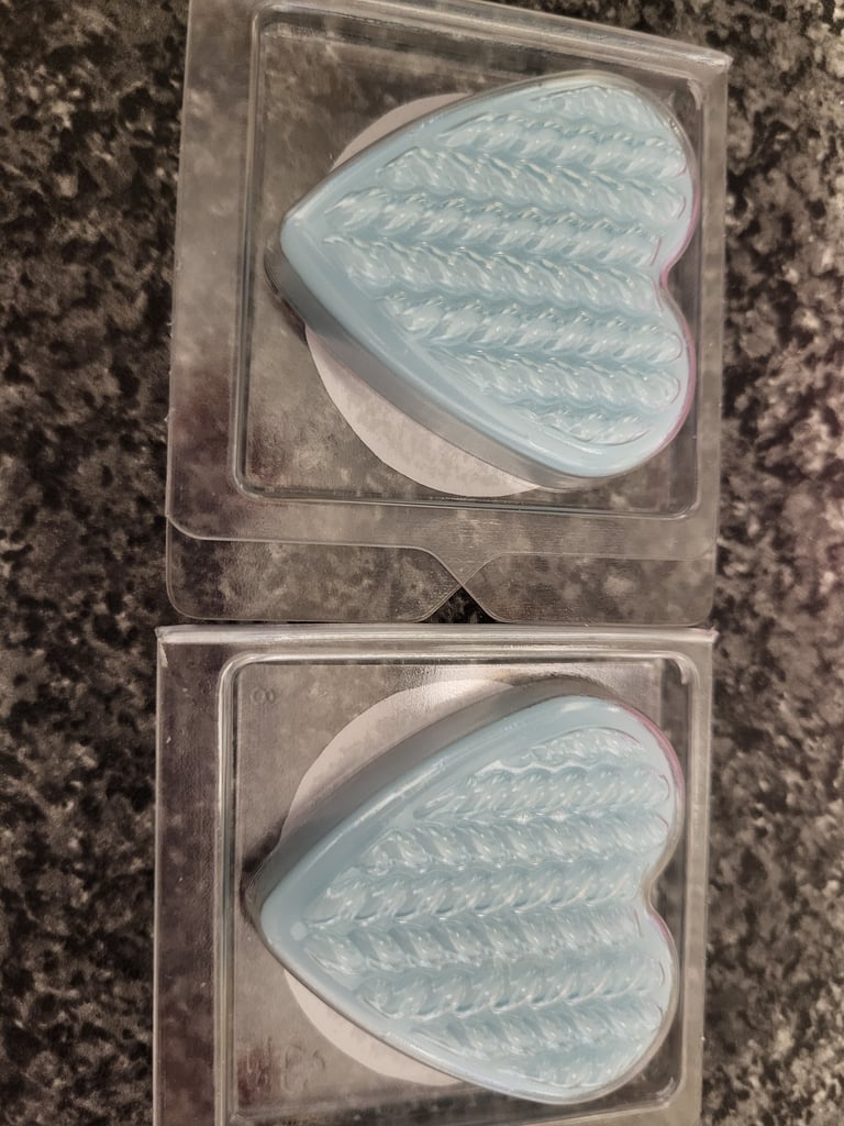 Knitted Wax Melt Hearts